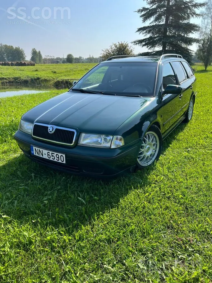 Skoda Octavia 2000 photo 2