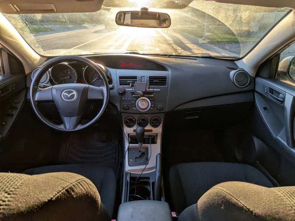 Mazda Mazda3 2011 photo 4