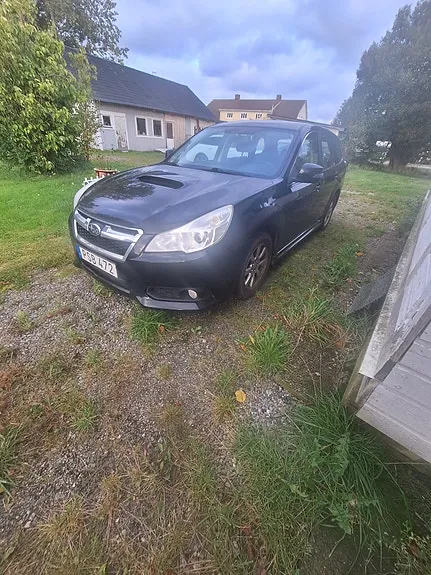 Subaru Legacy 2014 photo 2
