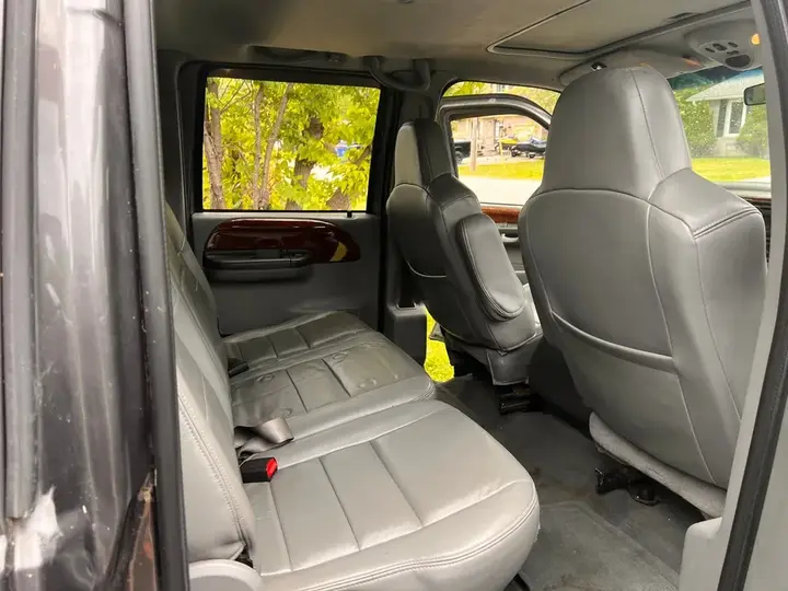 Ford F250 2004 photo 2