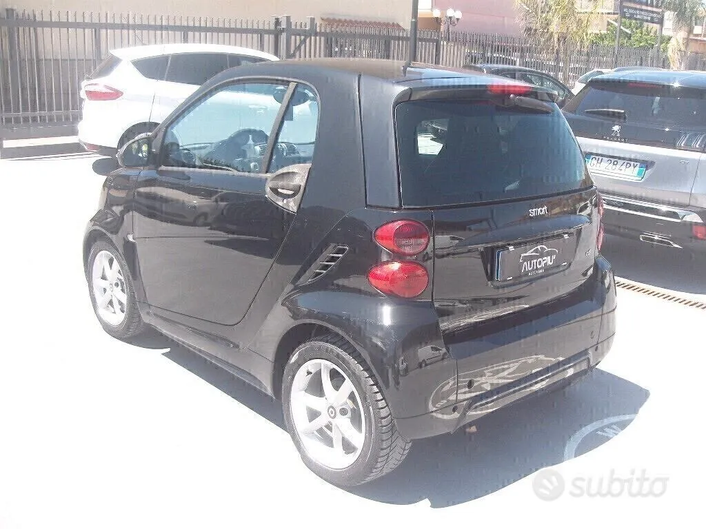 Smart Fortwo 2012 photo 3