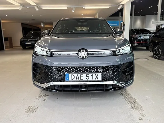 Volkswagen Tiguan 2026 photo 2