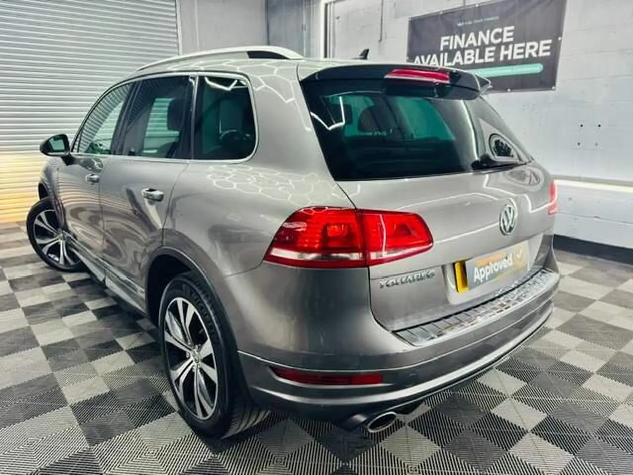 Volkswagen Touareg 2013 photo 3
