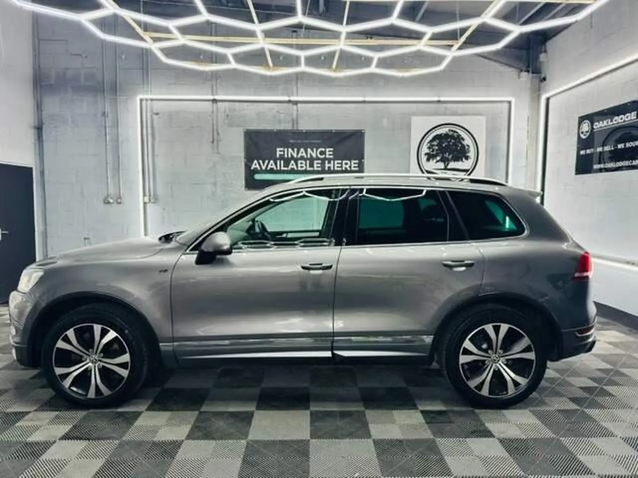 Volkswagen Touareg 2013 photo 2