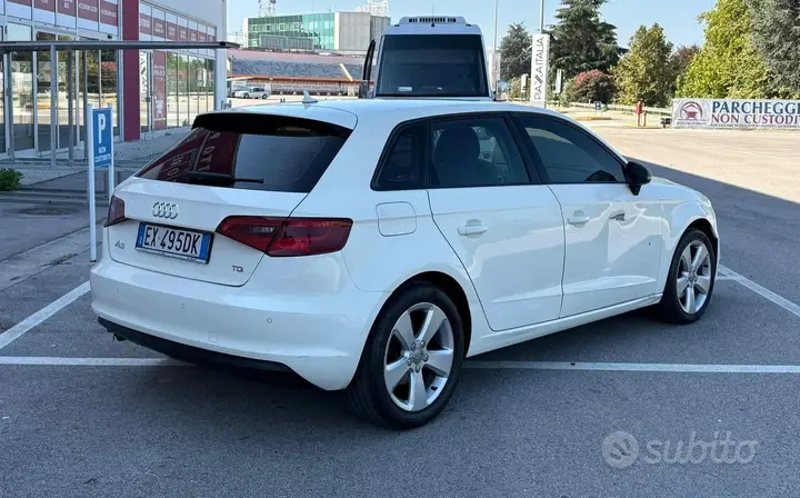 Audi A3 2014 photo 2