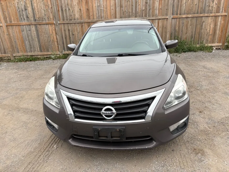 Nissan Altima 2013 photo 2