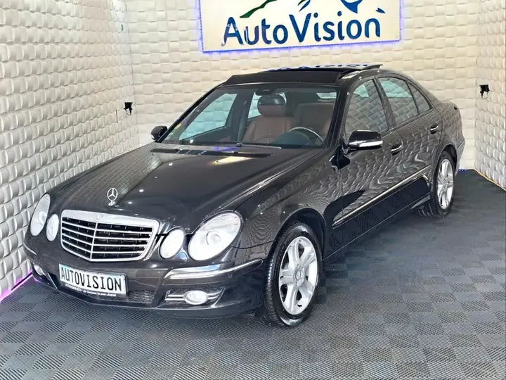 Mercedes-Benz E 300