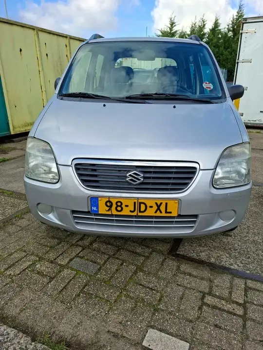 Suzuki Wagon R 2002 photo 2
