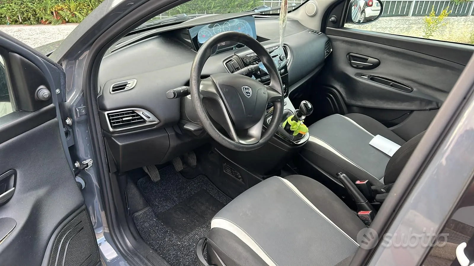 Lancia Ypsilon 2014 photo 5