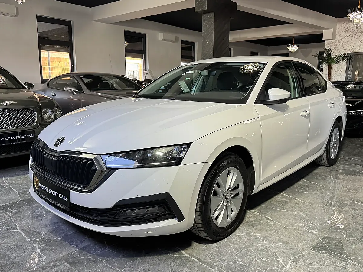 Skoda Octavia 2022 photo 2
