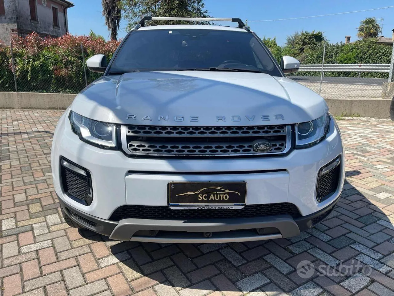 Land Rover Range Rover Evoque 2018 photo 2