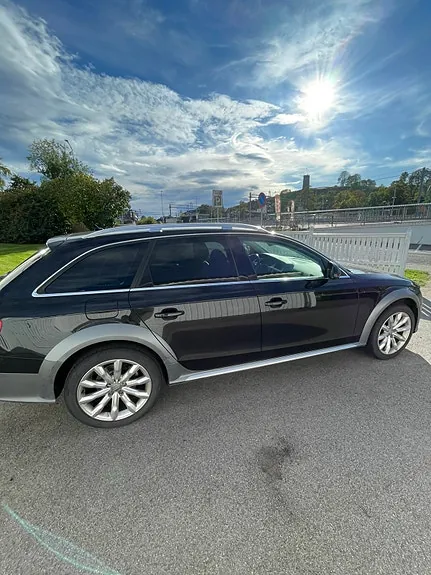 Audi A4 Allroad 2010 photo 4