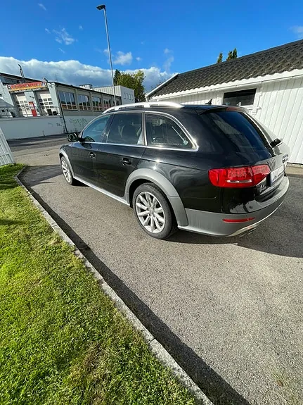 Audi A4 Allroad 2010 photo 5