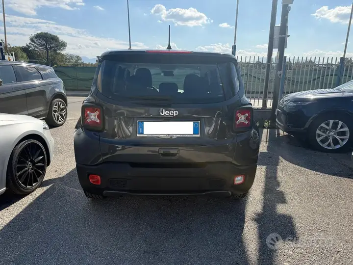 Jeep Renegade 2023 photo 4