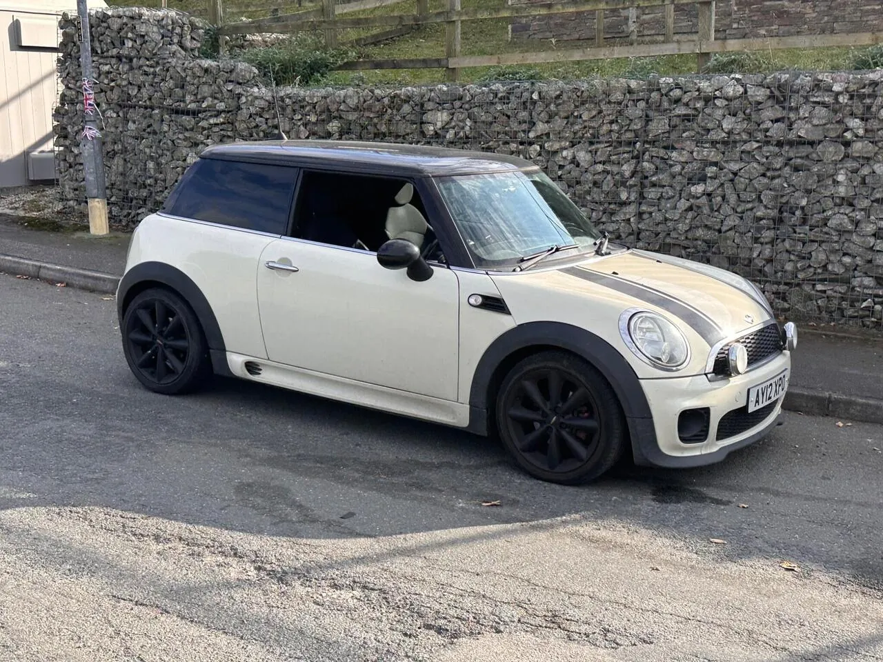 Mini Hatch 2012 photo 3