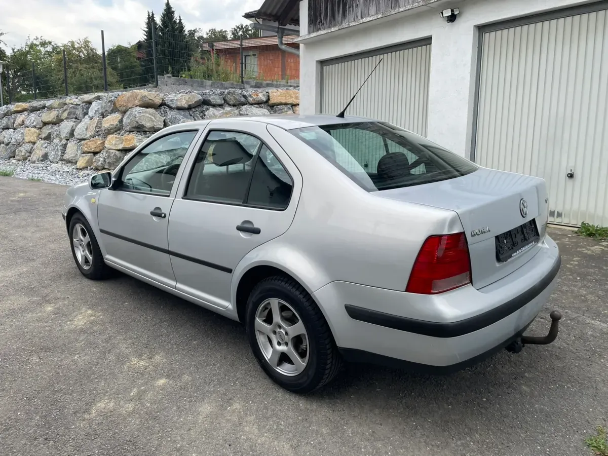 Volkswagen Bora 1998 photo 2