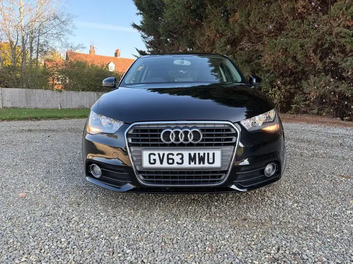 Audi A1 2013 photo 2
