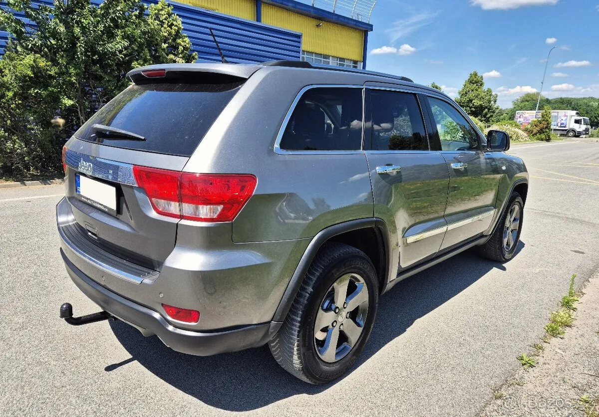 Jeep Grand Cherokee 2011 photo 4
