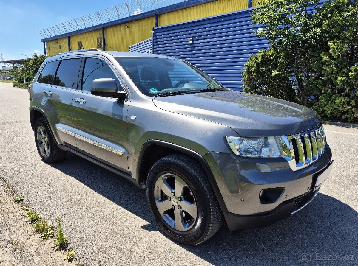 Jeep Grand Cherokee 2011 photo 3