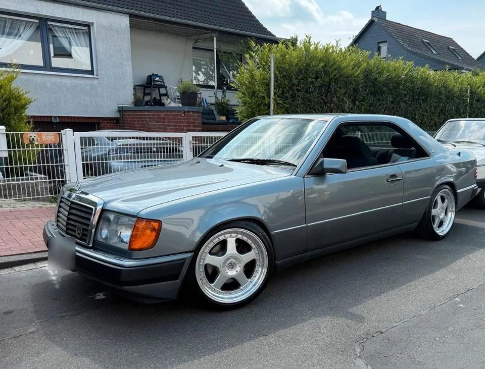 Mercedes-Benz 230 Ce Coupé