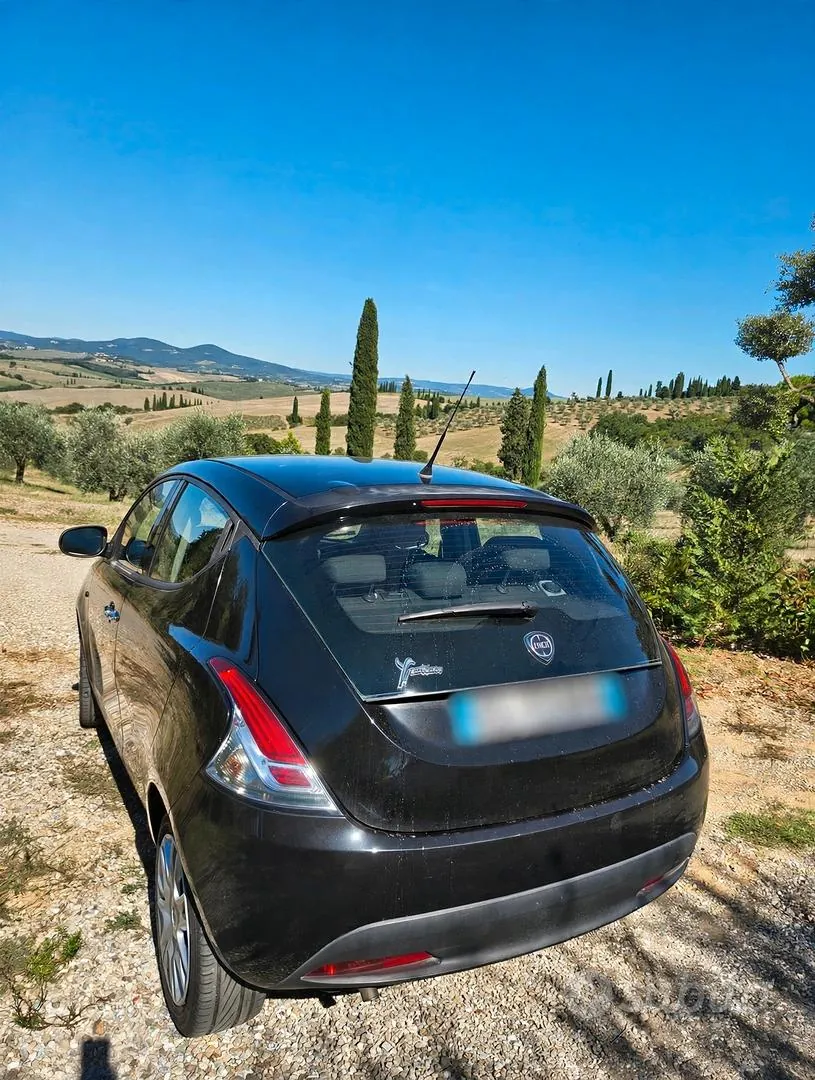 Lancia Ypsilon 2012 photo 3