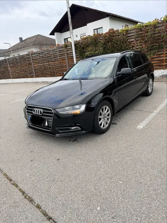 Audi A4 2012 photo 3