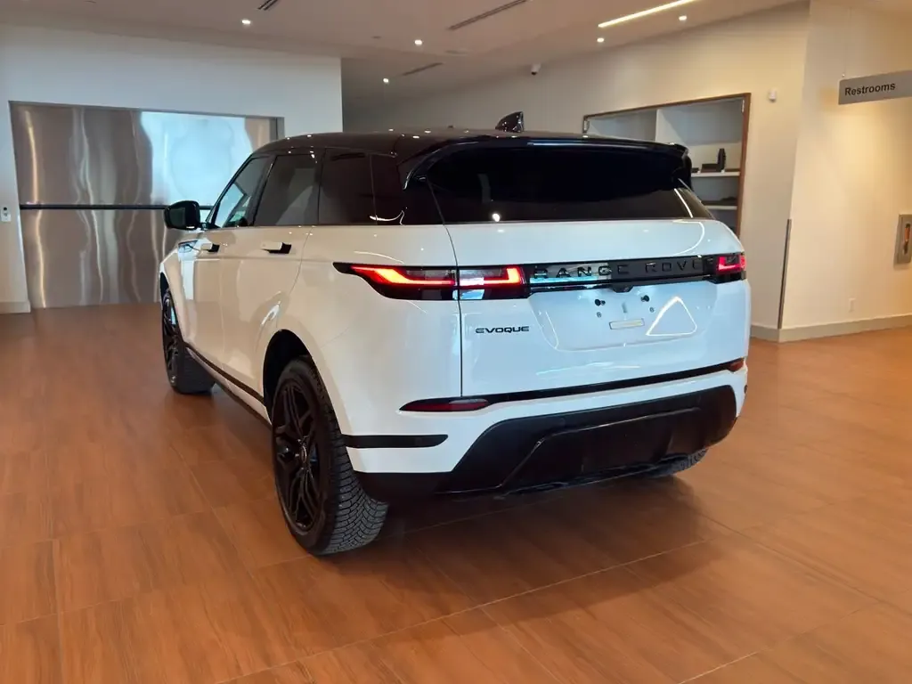 Land Rover Range Rover Evoque 2025 photo 5