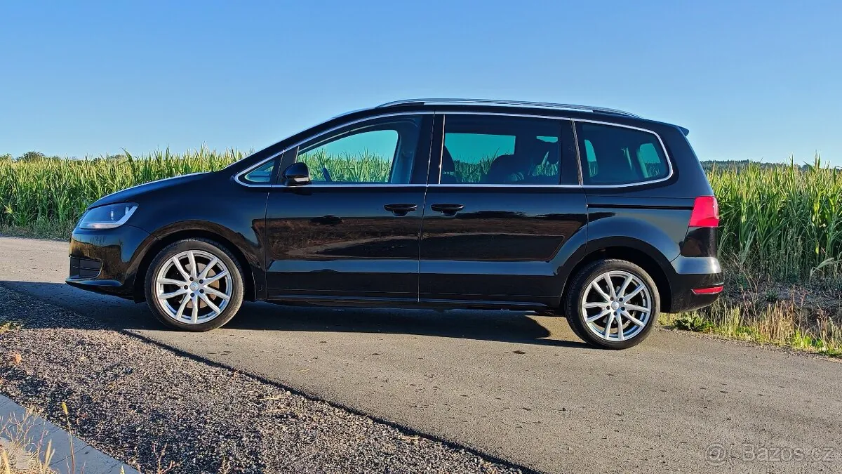 Volkswagen Sharan 2011 photo 3