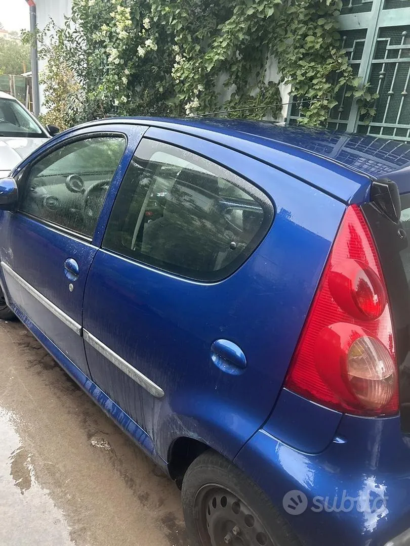 Peugeot 107 2008 photo 3