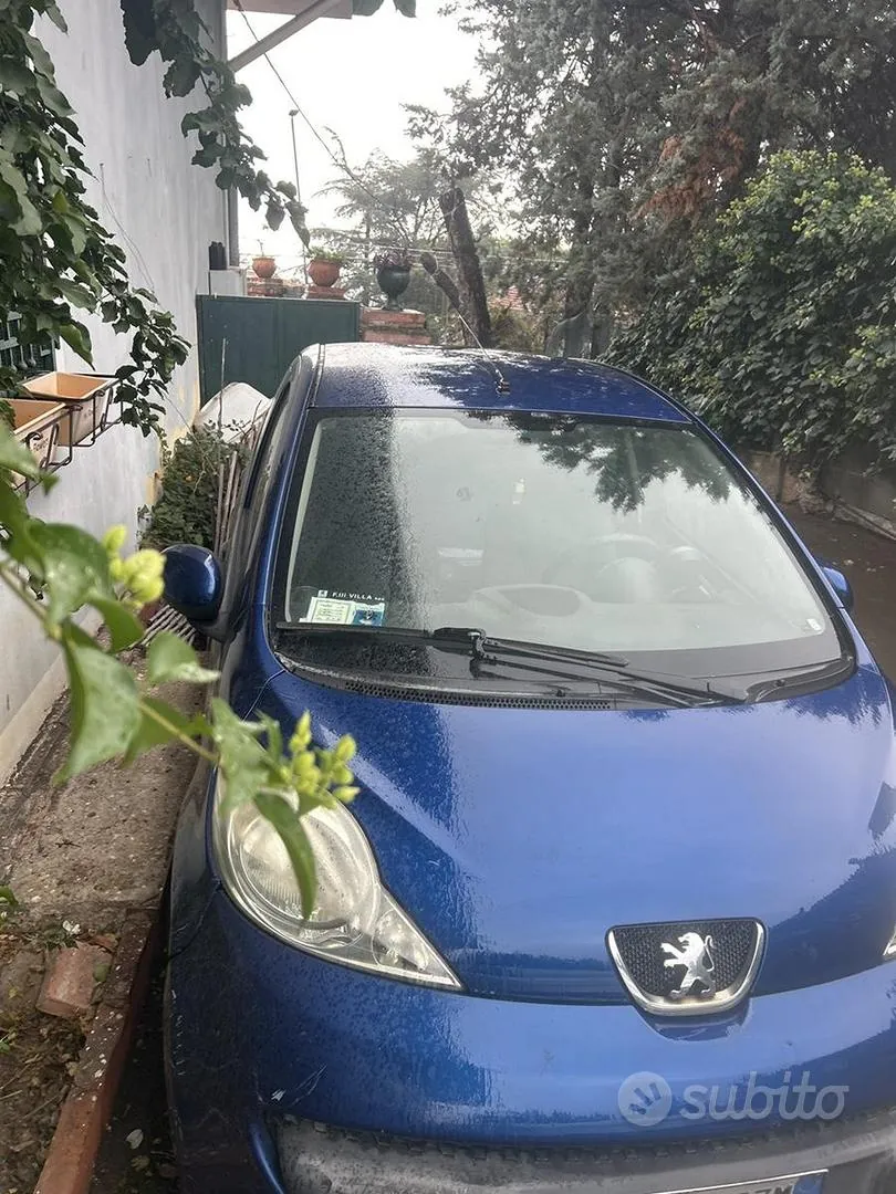 Peugeot 107 2008 photo 2
