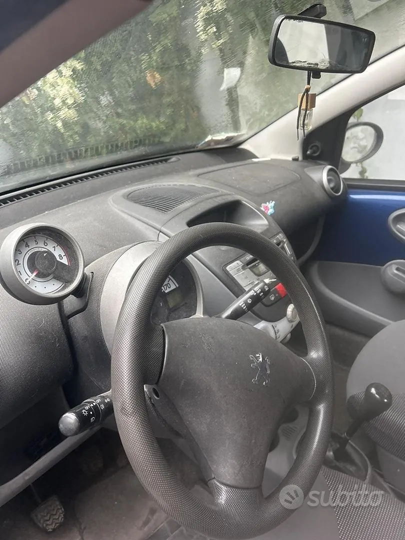 Peugeot 107 2008 photo 5