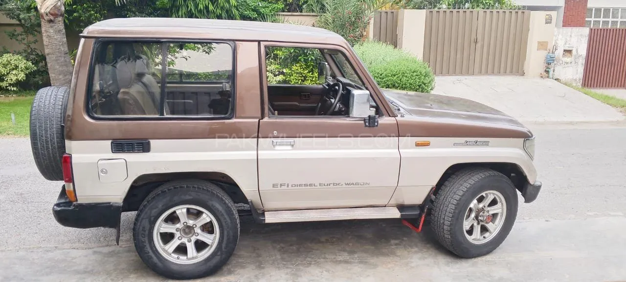 Toyota Land Cruiser