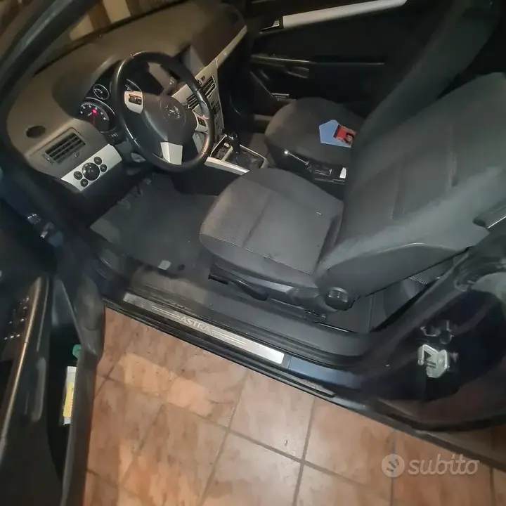 Opel Astra 2008 photo 3