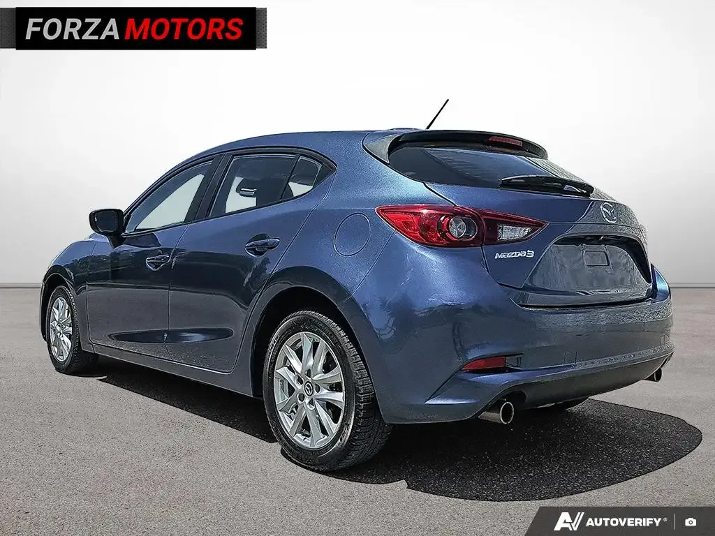 Mazda 3 2018 photo 3
