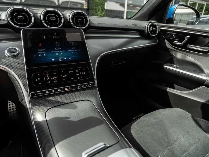 Mercedes-Benz C-Class 2023 photo 2
