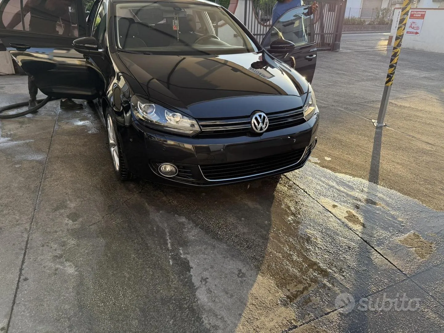 Volkswagen Golf 2010 photo 2