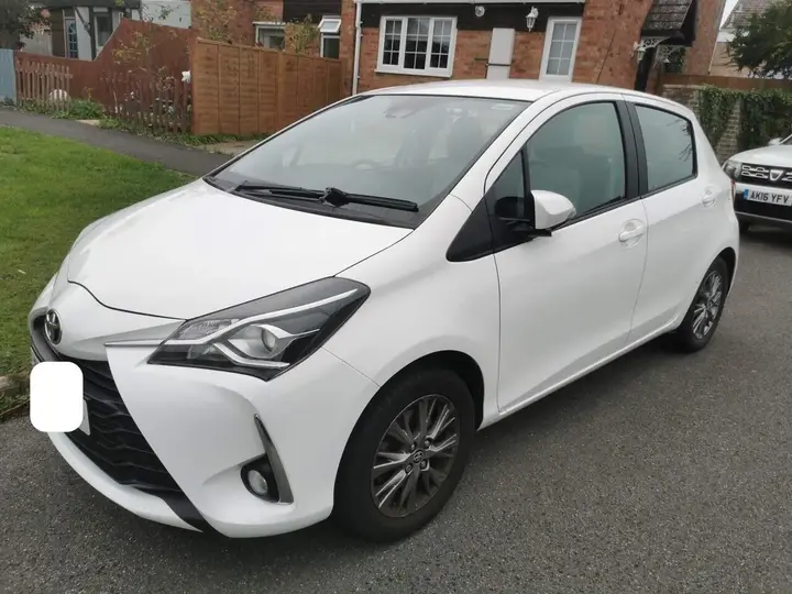 Toyota Yaris 2019 photo 2