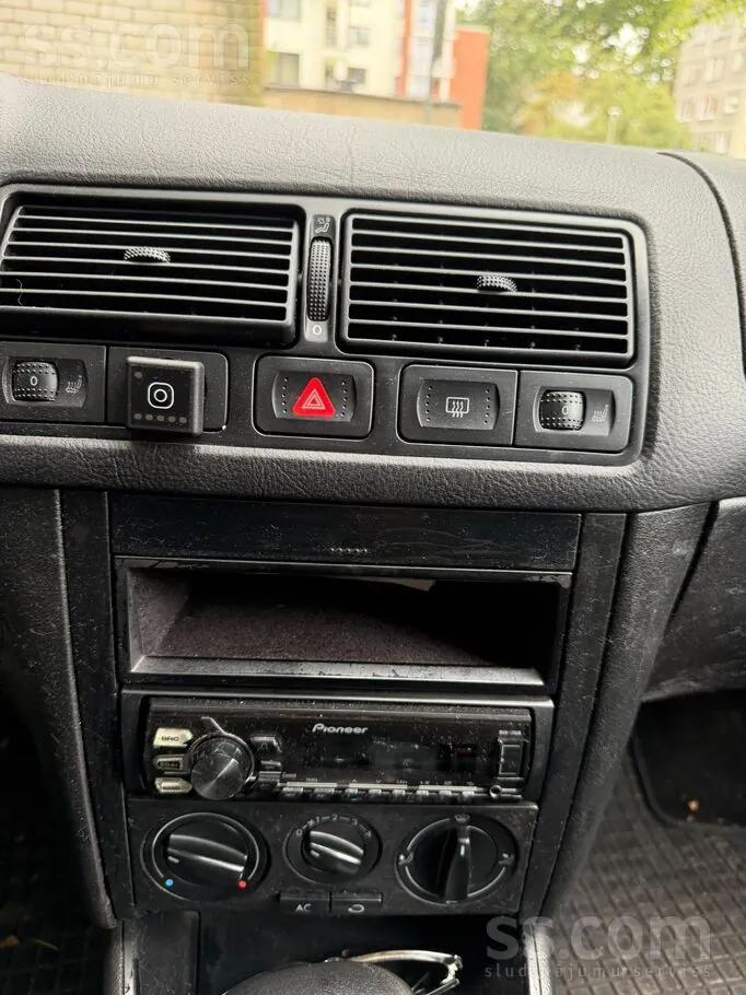 Volkswagen Golf 4 2001 photo 4