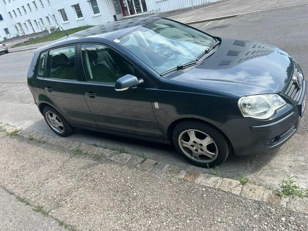 Volkswagen Polo 2007 photo 2