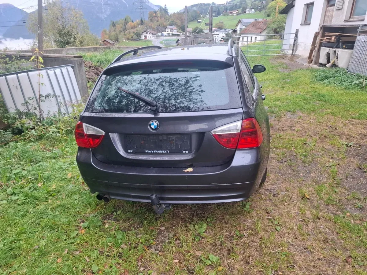 BMW 3 Series 2007 photo 2