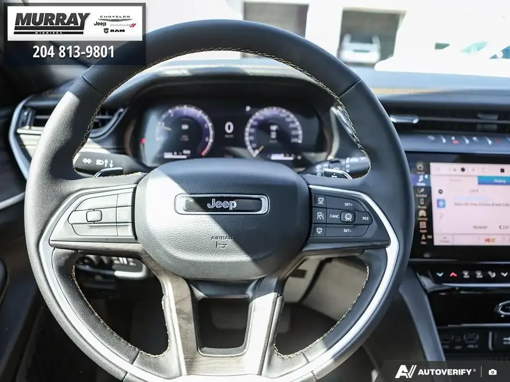 Jeep Grand Cherokee 2026 photo 3