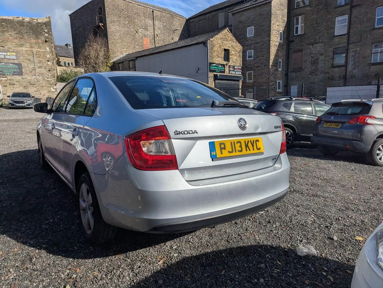 Skoda Rapid 2013 photo 3