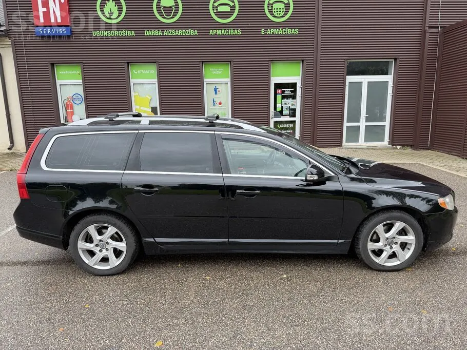 Volvo V70 2008 photo 2
