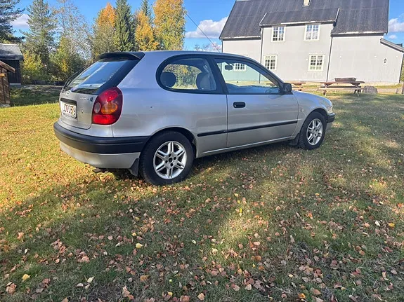 Toyota Corolla 1999 photo 2