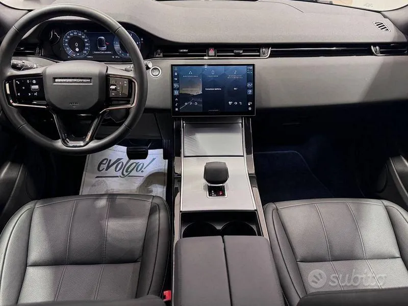 Land Rover Evoque 2024 photo 3