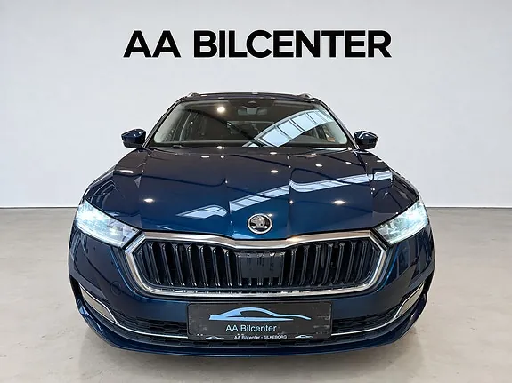 Skoda Octavia 2021 photo 2