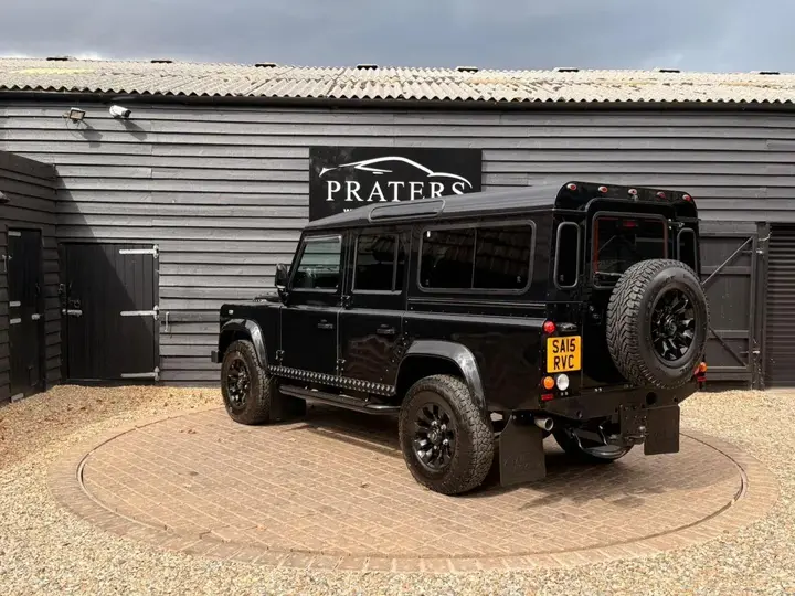 Land Rover Defender 110 2015 photo 4
