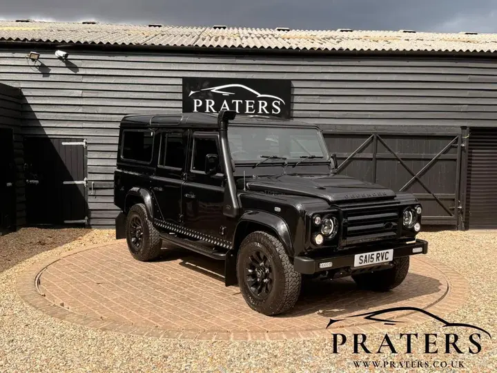 Land Rover Defender 110