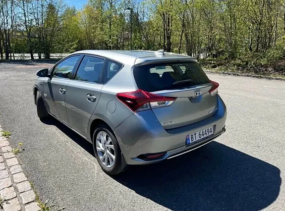 Toyota Auris 2017 photo 4