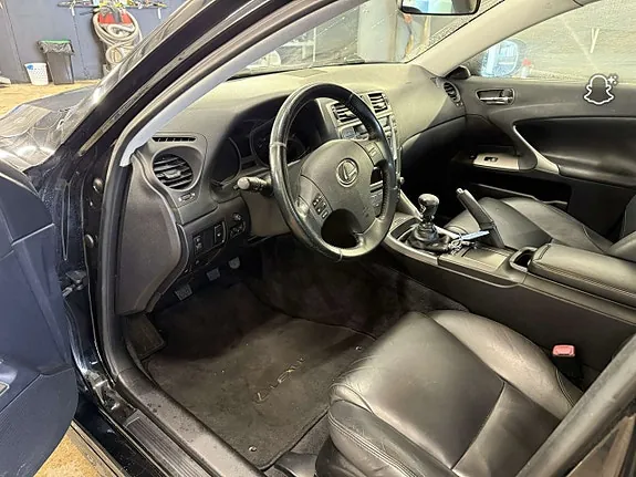 Lexus Is220D 2008 photo 5